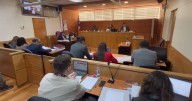 Parte juicio contra padres de niña que murió tras caer en Hospital de Chillán: se les imputan violaciones reiteradas