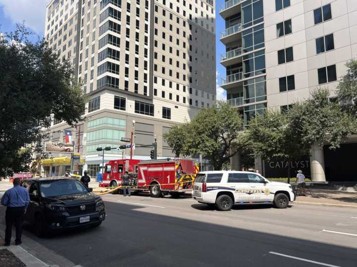 Apparent explosion at downtown Houston high-rise injures several people – Houston Public Media