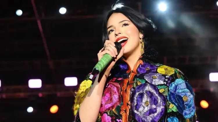 Ángela Aguilar reprograma gira EE. UU. y revela video que conmueve a fans