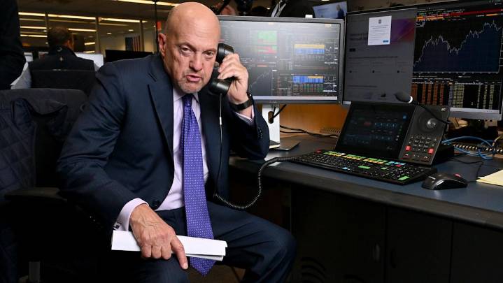 Jim Cramer comparte palabras sobre la caudal estadounidense, las acciones, su carrera