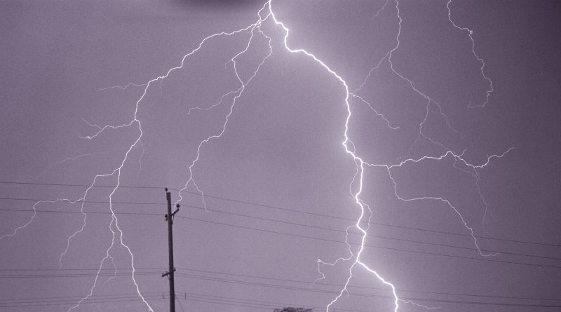 Overnight storms leave over 3K CenterPoint customers without power