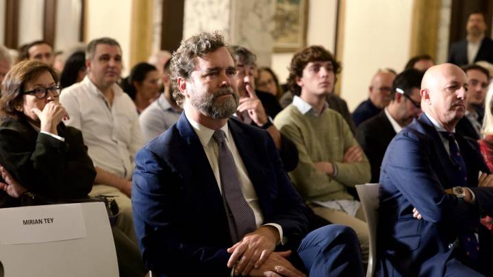 El PP arropa a Espinosa de los Monteros en la presentación de su 'think tank' en Barcelona