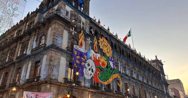 Guía completa de desfiles, mega ofrendas y eventos gratis por el Día de Muertos en CDMX