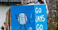 Toronto Zoo and Los Angeles make friendly World Series bet