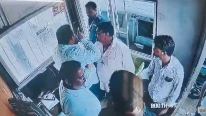 'Do You Know Who My Father Is?': Karnataka BJP Leader's Son Beats Toll Staff Over Fee
