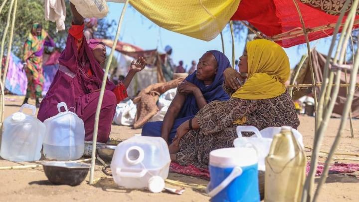 Paramilitaries kill hundreds in Sudan hospital massacre