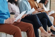 El PRI quiere acabar con las vacantes que dicen “sueldo competitivo” en México: proponen multas de hasta medio millón de pesos