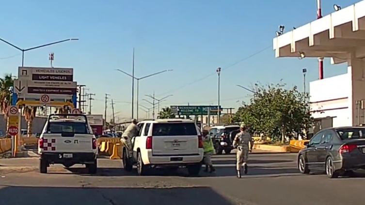 Huyó de la Guardia Nacional en Aduana del Puente Libre