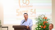 Entrega Javier Lamarque bono a jubilados del SNTE en la Región Yaqui