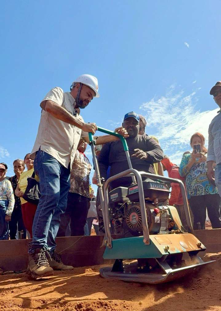 Comienzan las obras de viviendas para los damnificados por la explosión en Marcial Hernández
