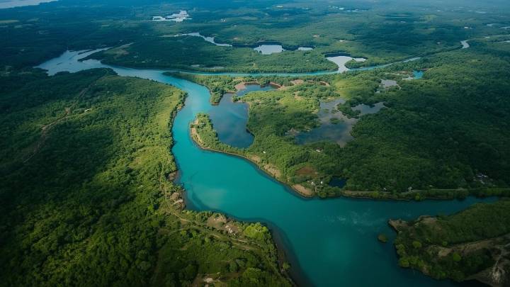 El país latinoamericano que esconde la mayor reserva de agua del planeta: su profundidad es impactante