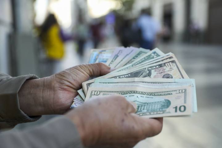 Tras la euforia poselectoral, el dólar vuelve a subir en Salta, ¿a cuánto cotiza?