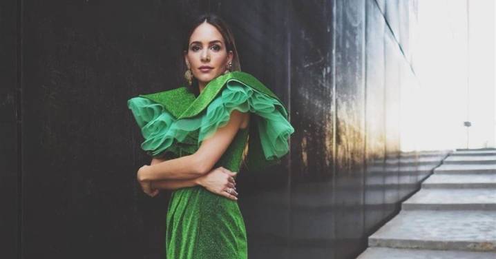 Madres e hijas se ponen de acuerdo y agotan estos pantalones anchos de terciopelo de Zara: Son elegantes, hacen tipazo y los llevarás en las fiestas