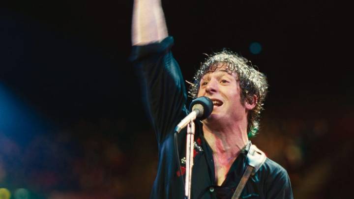 Movie Review: Jeremy Allen White is a tortured Boss in 'Springsteen: Deliver Me From Nowhere'