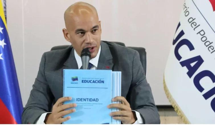 Ministerio de Educación inició debate sobre tareas escolares