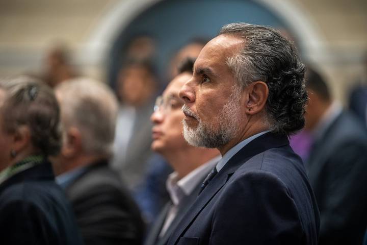 Armando Benedetti plantea una consulta popular ante el estancamiento de la reforma a la salud