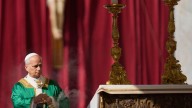 Pope meets with Chicago union leaders, urges migrant welcome as crackdown underway in hometown
