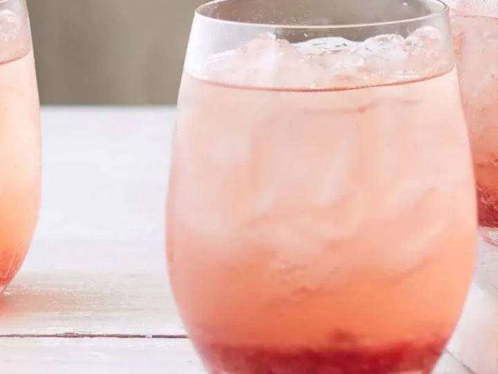 Is this the best cocktail hack of all time?