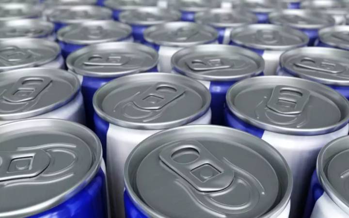 Diputados aprobaron prohibir venta de bebidas energetizantes a menores en México
