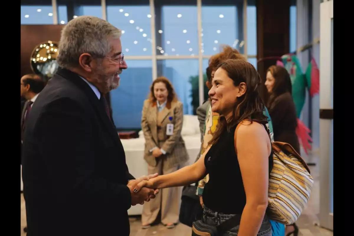 Regresan a México seis connacionales provenientes de Israel; fueron recibidos por el canciller Juan Ramón de la Fuente