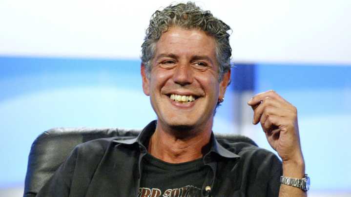 Anthony Bourdain's Favorite Burger In New York City Is From A Cozy Tavern