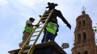 Sacan brillo a estatua de Deza y Ulloa por aniversario de Chihuahua 📸