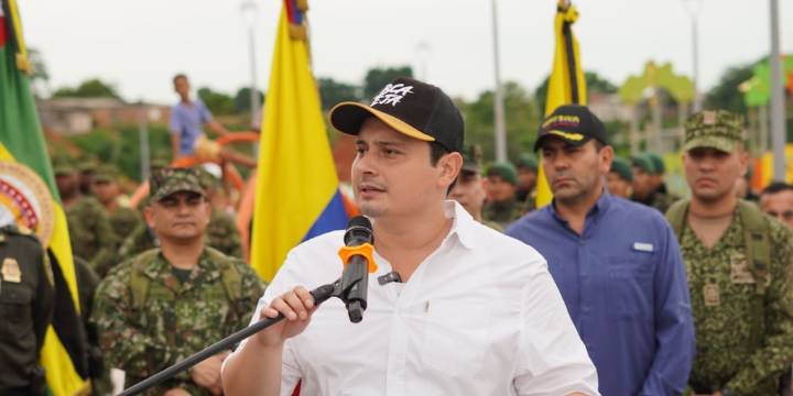 Alcalde de Barrancabermeja fue suspendido de su cargo por presunta participación en política de la mano de Daniel Quintero