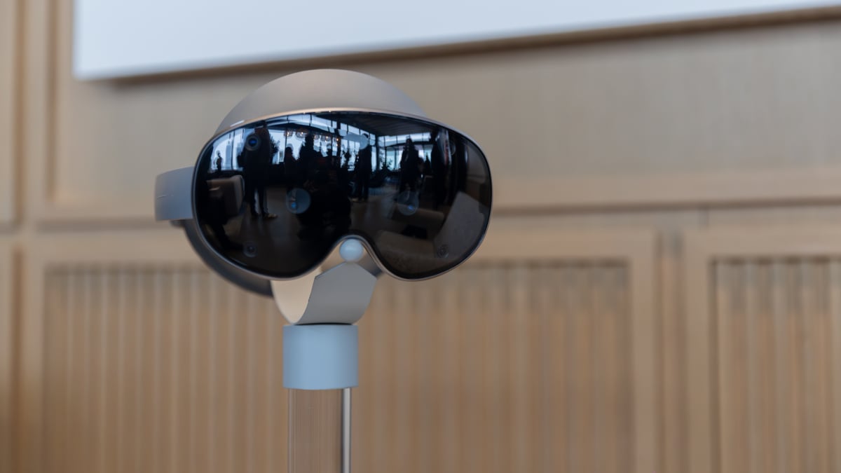 Samsung Galaxy XR headset debuts at half the price of Vision Pro