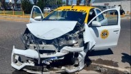 Un remisero resultó herido tras un fuerte choque
