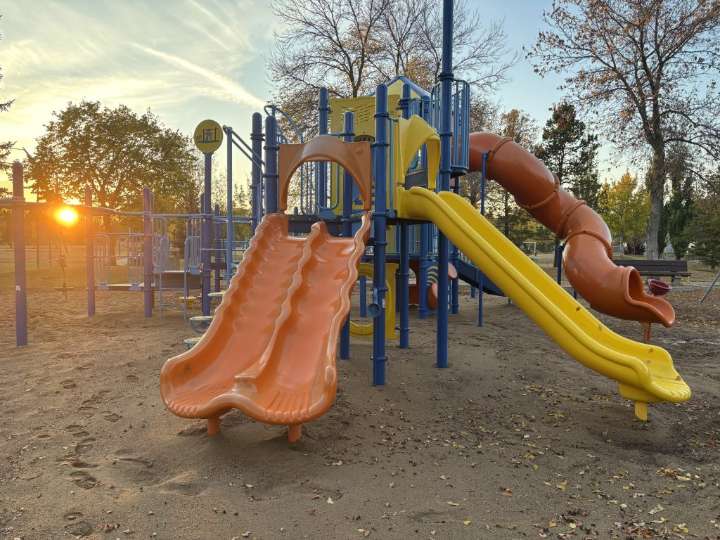 ‘Horrific, awful’: Edmonton children recovering after suspected bear spray incident on playground