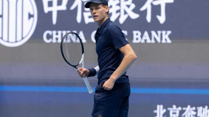 Sinner resuelve sin problemas su debut en Shanghai ante Altmaier