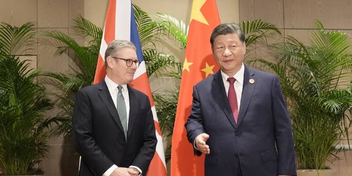 Keir Starmer advirtió que Reino Unido no cederá ante las amenazas del régimen chino por la embajada en Londres