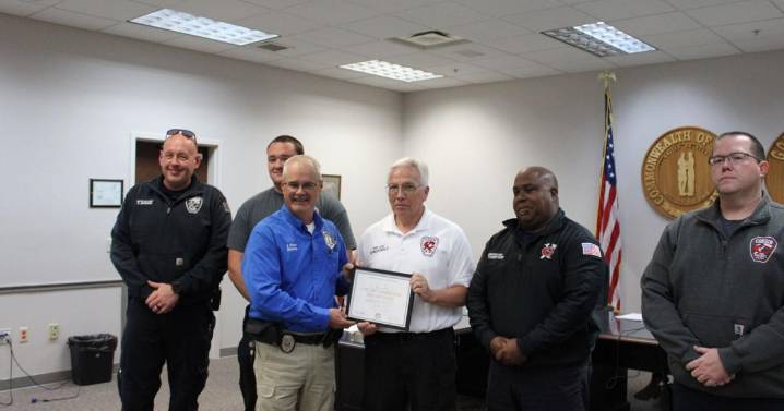 Corbin Commissioners recognize fire department, approves grants