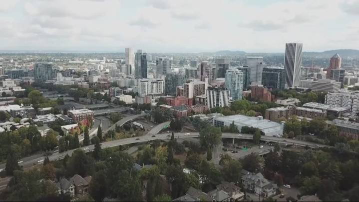 Oregon, Washington lawmakers weigh in on government shutdown