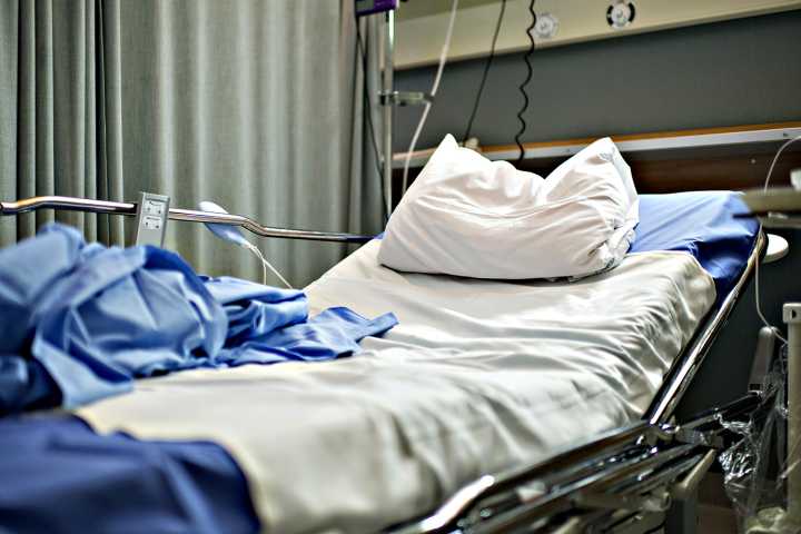 Adulto mayor que fue agredido por 2 jóvenes en La Paz, perdió su ojo, confirman familiares