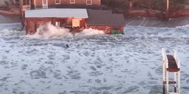 VIDEO: 11th home collapses on North Carolina's Outer Banks