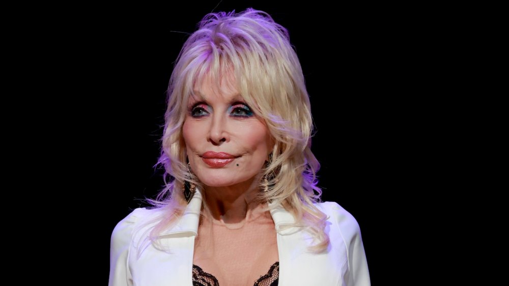 Dolly Parton's Sister Asks Fans to 'Pray' for Singer Amid Health Struggles