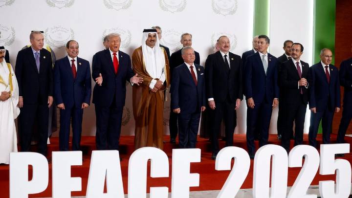 Trump y líderes de Egipto, Turquía y Qatar firman el fin de la guerra en Gaza Tras dos años de conflicto en la Franja de Gaza y ante más de 30 líderes mundiales, se firmó un acuerdo en Sharm el Sheij 