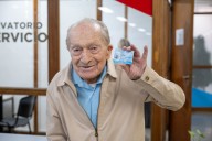 Tiene 100 años y le renovaron el carnet de conducir: los especialistas dijeron que estaba apto