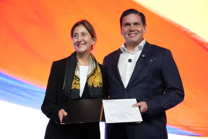 Juan Carlos Pinzón recibió aval del partido Oxígeno para aspirar a la Presidencia