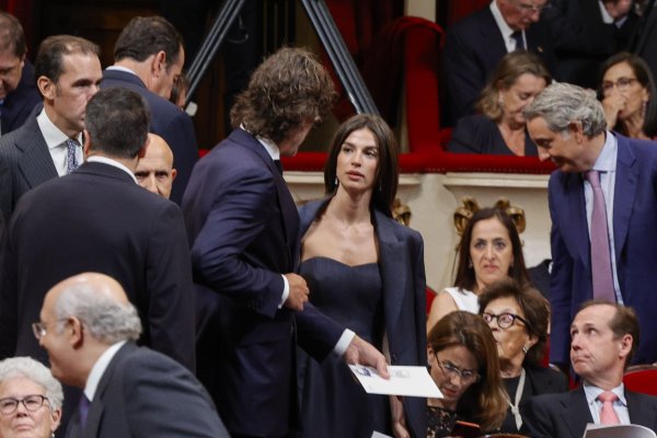 La invitada más elegante de los Premios Princesa de Asturias: americana con vestido a juego
