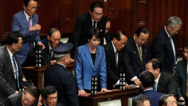 La conservadora Sanae Takaichi, primera mujer en gobernar Japón
