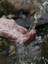 Acceso al agua potable en zonas rurales andinas: soluciones comunitarias frente a la escasez