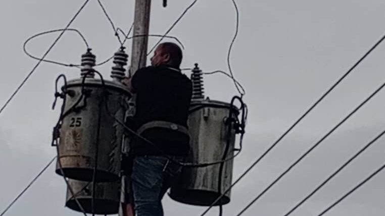 Un mes y medio sin luz en comunidad Fronteras de Guaiparo...
