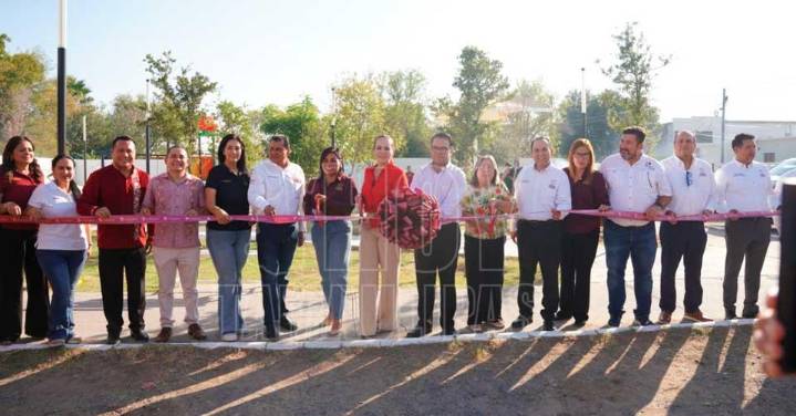 Carmen Lilia Canturosas entrega nuevas obras que mejoran el entorno social y la movilidad al sur de Nuevo Laredo