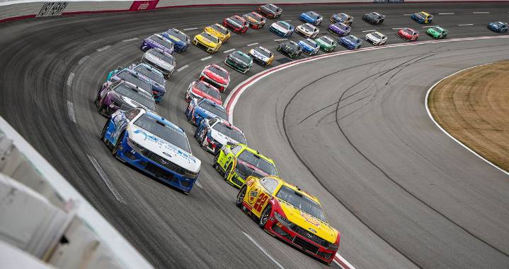 Fans React as NASCAR’s Next Big Star Goes Seatless in 2026