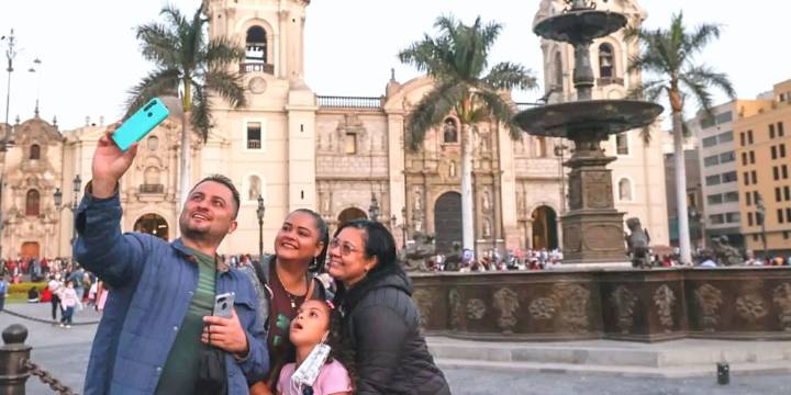 Feriados podrían subir a 17 y se descansarían lunes: Los proyectos y dictámenes pendientes