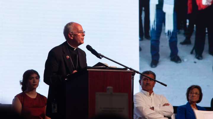 El Paso bishop Seitz urges care of immigrants in keynote address