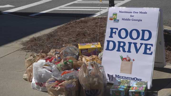 How one Houston County business is fighting local hunger as the government shutdown continues