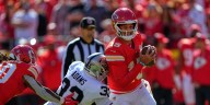 Chiefs and Commanders clash: Mahomes on fire, Washington in desperation mode on Monday night